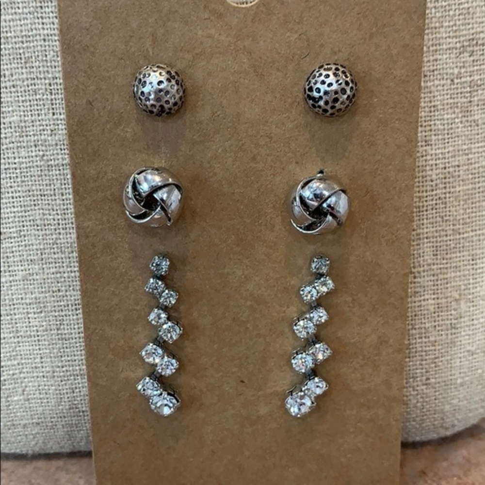 💐5/25 3 pair silver knot pronged crystal dangle